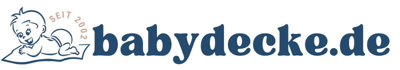 Babydecke mit Namen seit 2002 Logo in Blau