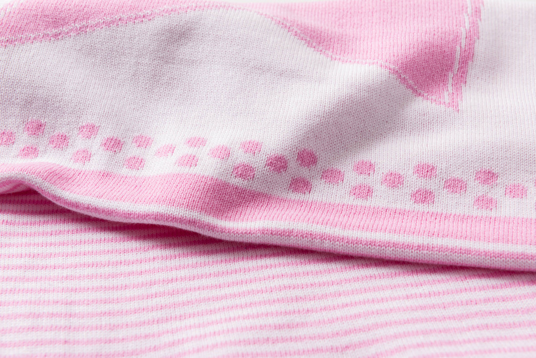 Kuschelkissen WALK OF FAME  mit Namen in Rosa aus 100% Bio Baumwolle Detailausschnitt