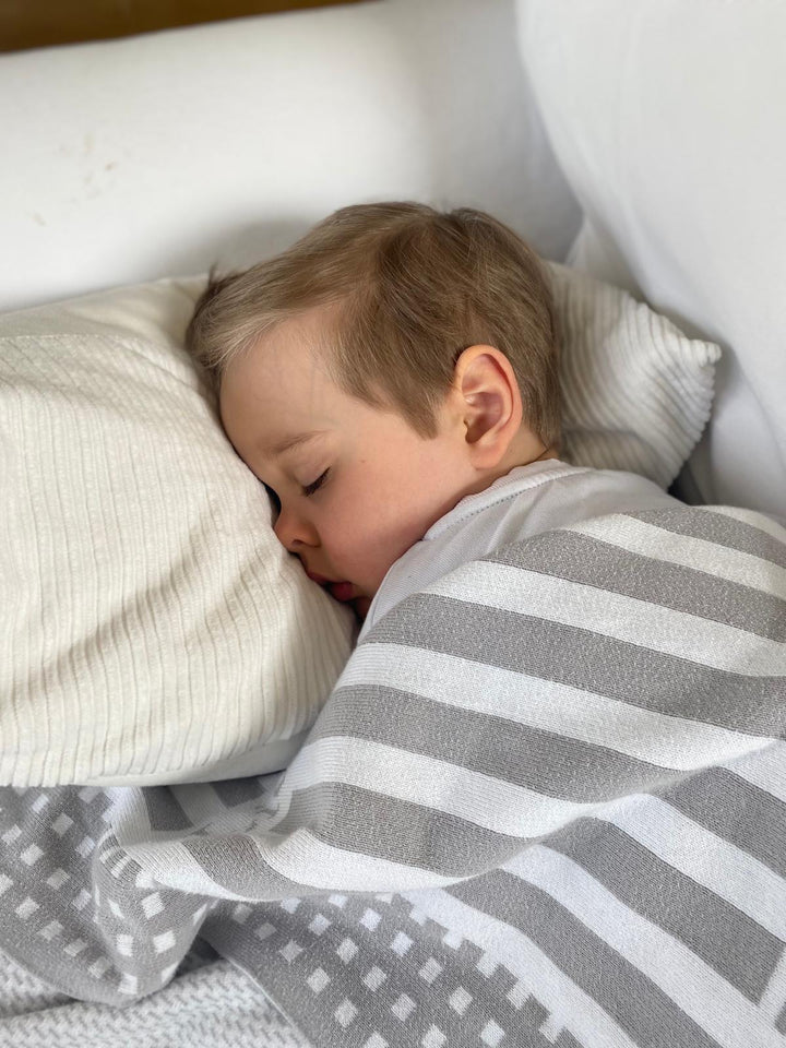 XXL Kuscheldecke GEKRÖNT 100% Baumwolle (Bio) –