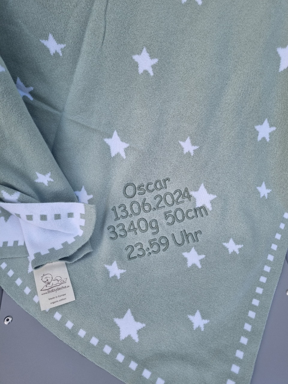 Die STAR Geschenkebox: Decke und Kuschelkissen