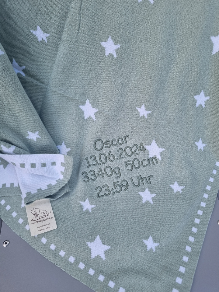 Die STAR Geschenkebox: Decke und Kuschelkissen