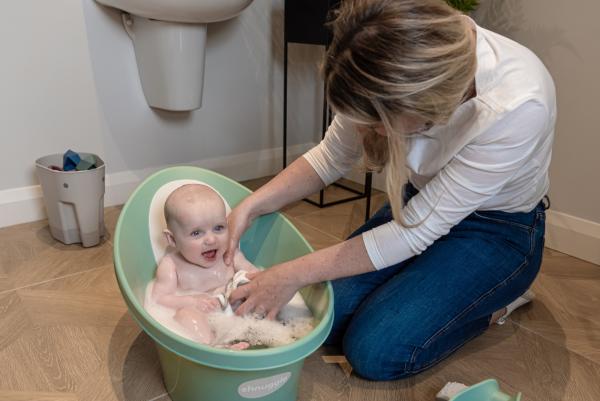 Shnuggle Babybadewanne - nur 2 Liter Wasser